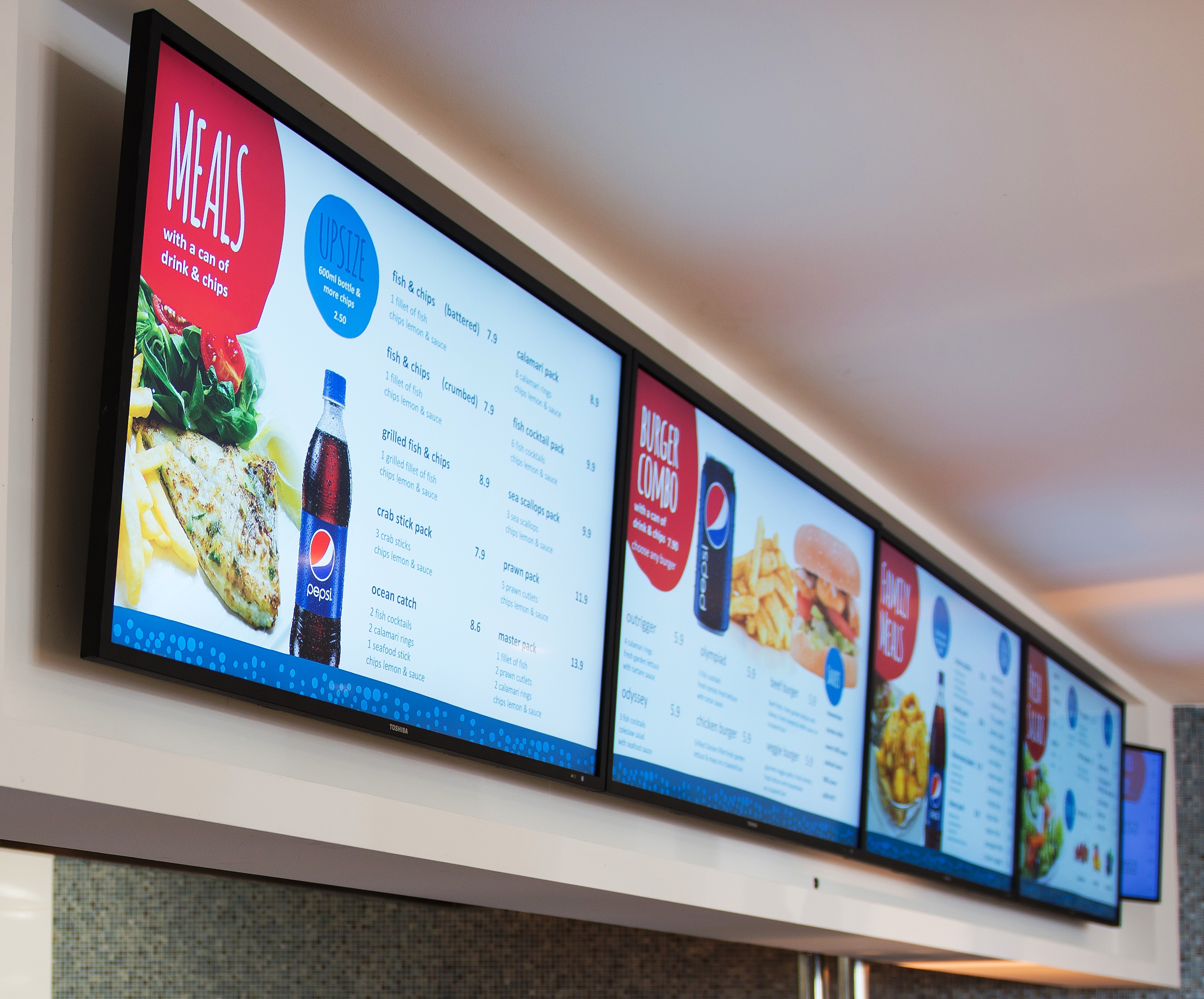 شاشات اعلانية للمطاعم والمحلات